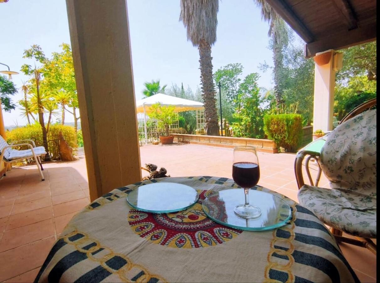 Donna Caterina House, Holiday Villa Pietraperzia Экстерьер фото