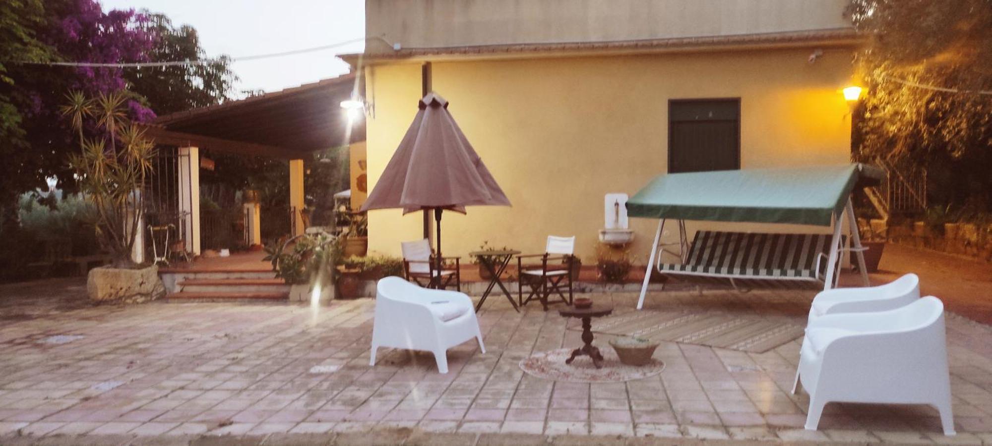 Donna Caterina House, Holiday Villa Pietraperzia Экстерьер фото